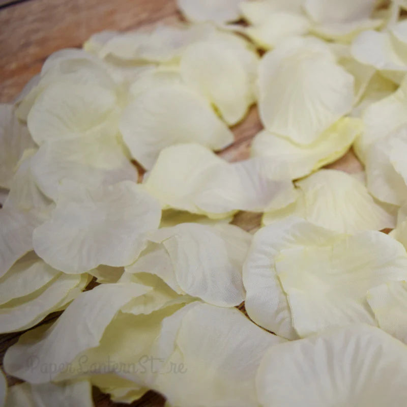 1.4oz White Rose Petals